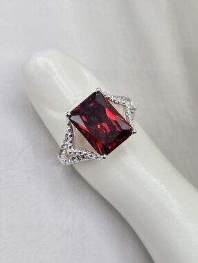 Swarovski Crystal Elements Silver Statement Ring Ruby Red Size 8 Prom Bridal